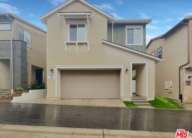 Property at 11881 Terra Vista Way #108, Sylmar, CA 91342, 3 beds, 2.5 baths