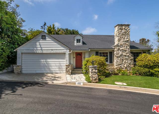 Property at 172 S Woodburn Dr, Los Angeles, CA 90049, 3 beds, 2.5 baths
