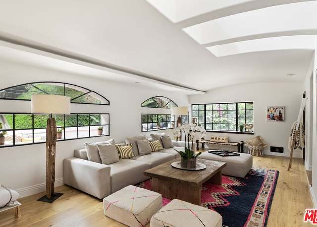 Property at 1508 N Beverly Glen Blvd, Los Angeles, CA 90077, 3 beds, 3.5 baths