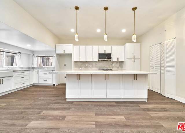 Property at 2619 Raymond Ave, Los Angeles, CA 90007, 12 beds, 5 baths