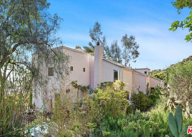 Property at 190 Loma Metisse Rd, Malibu, CA 90265, 3 beds, 3 baths