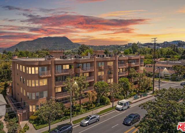 Property at 4310 Cahuenga Blvd #304, Toluca Lake, CA 91602, 3 beds, 2.5 baths