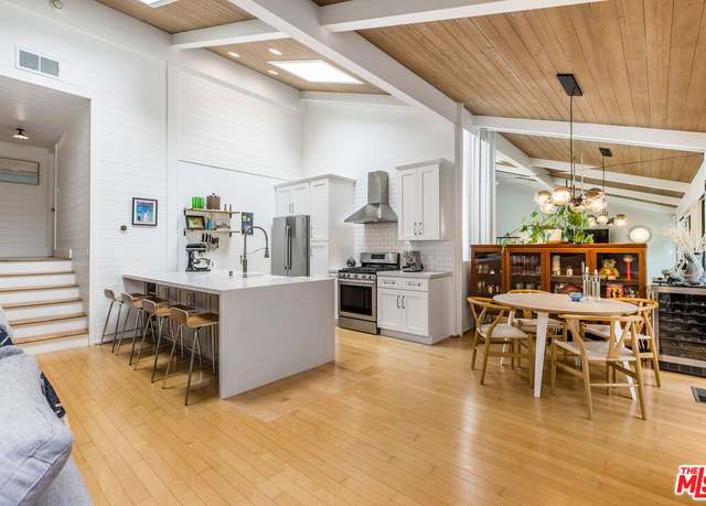 Property at 4338 Glencoe Ave #1, Marina Del Rey, CA 90292, 2 beds, 2 baths