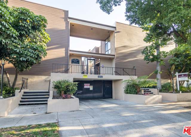 Property at 14912 Dickens St #1, Sherman Oaks, CA 91403, 3 beds, 2.5 baths