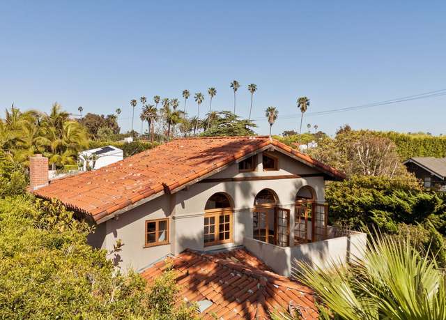 Property at 615 4th St, Santa Monica, CA 90402, 5 beds, 4 baths
