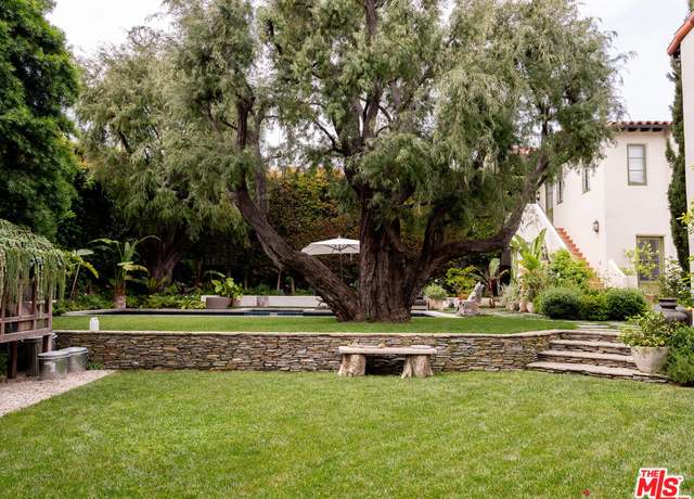 Property at 129 N Woodburn Dr, Los Angeles, CA 90049, 7 beds, 6 baths