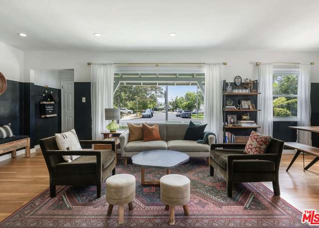 Property at 11925 Tiara St, Valley Village, CA 91607, 3 beds, 2.5 baths
