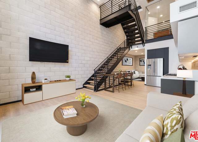 Property at 3450 Cahuenga Blvd #411, Los Angeles, CA 90068, 2 beds, 3 baths