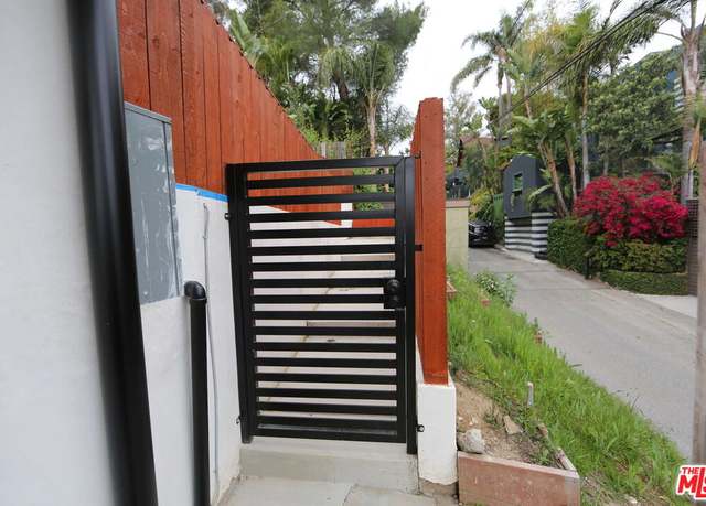 Property at 6900 Treasure Trl, Los Angeles, CA 90068, 1 bed, 2 baths