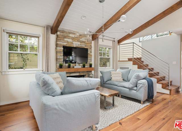 Property at 2439 Glyndon Ave, Venice, CA 90291, 5 beds, 3 baths