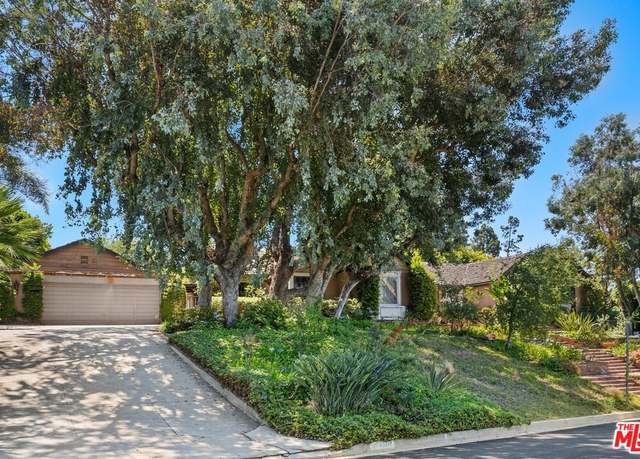 Property at 11450 Ayrshire Rd, Los Angeles, CA 90049, 4 beds, 4 baths