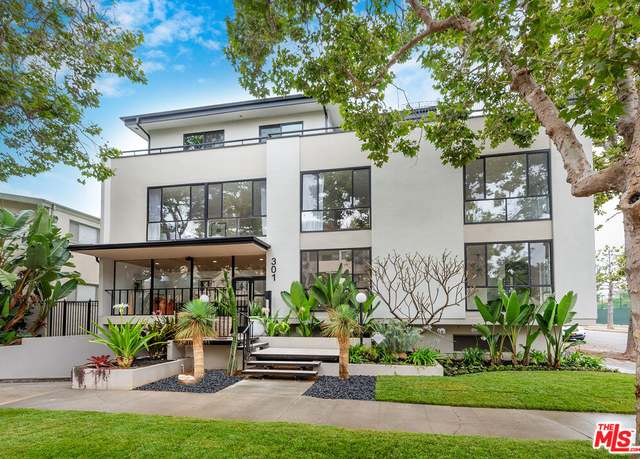 Property at 301 S Rexford Dr #4, Beverly Hills, CA 90212, 2 beds, 2 baths
