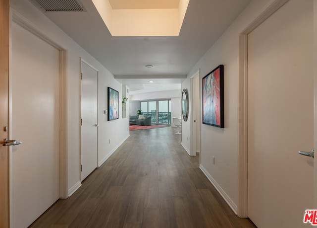 Property at 13600 Marina Pointe Dr #1611, Marina Del Rey, CA 90292, 2 beds, 3 baths