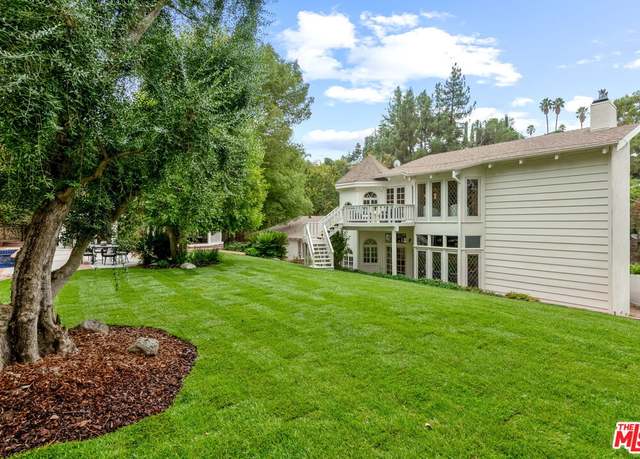 Property at 19159 Rosita St, Tarzana, CA 91356, 6 beds, 5.5 baths
