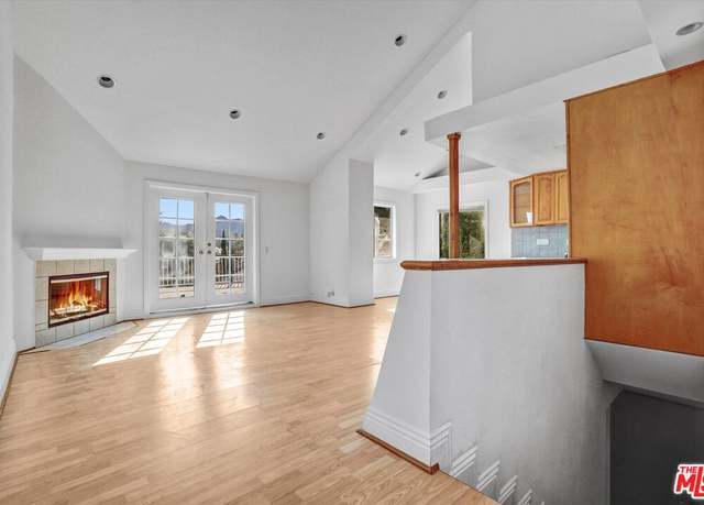 Property at 21662 Wo He Lo Trl, Chatsworth, CA 91311, 3 beds, 3 baths