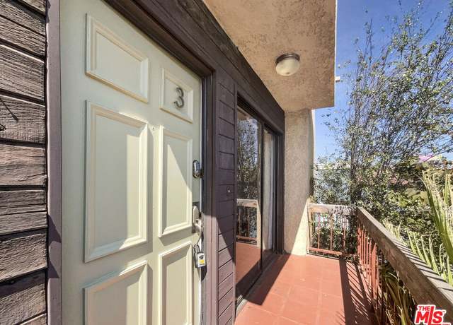 Property at 14735 Victory Blvd #3, Van Nuys, CA 91411, 2 beds, 1.5 baths