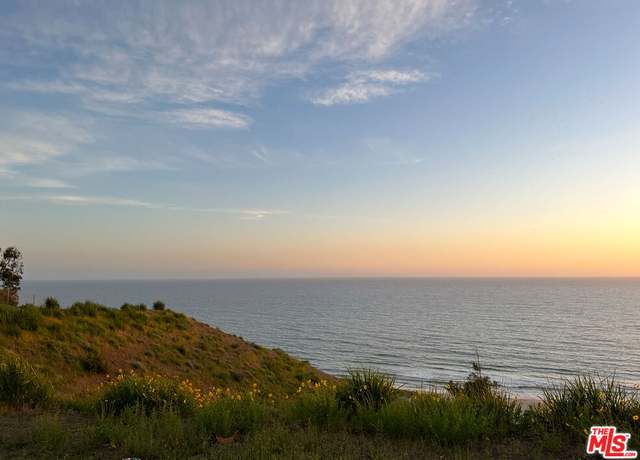 Property at 516 Chapala Dr, Pacific Palisades, CA 90272