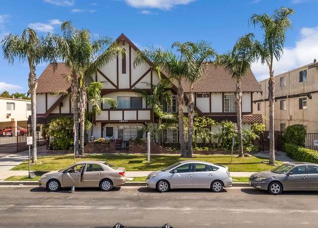 Property at 18540 Prairie St, Northridge, CA 91324, 36 beds, 39 baths