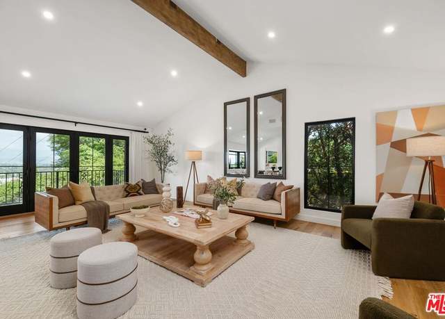 Property at 13481 Cheltenham Dr, Sherman Oaks, CA 91423, 5 beds, 4.5 baths