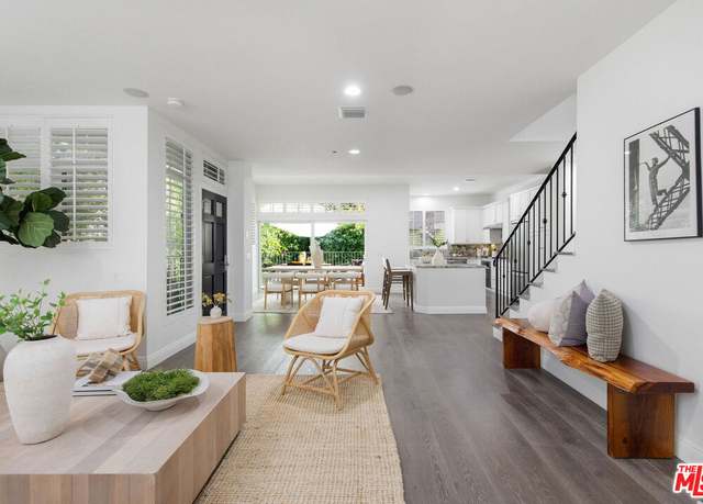 Property at 10523 Selkirk Ln, Los Angeles, CA 90077, 3 beds, 3 baths