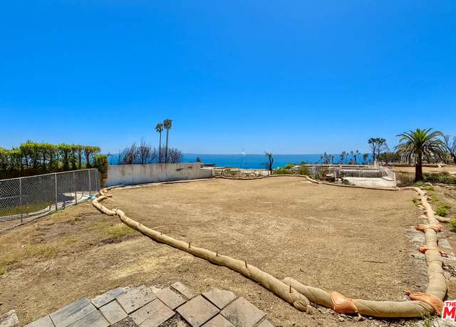 Property at 1020 Glenhaven Dr, Pacific Palisades, CA 90272