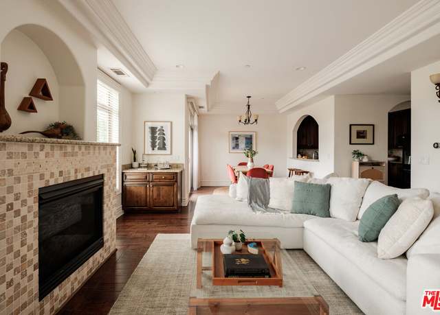 Property at 11582 Moorpark St #204, Studio City, CA 91602, 3 beds, 3 baths