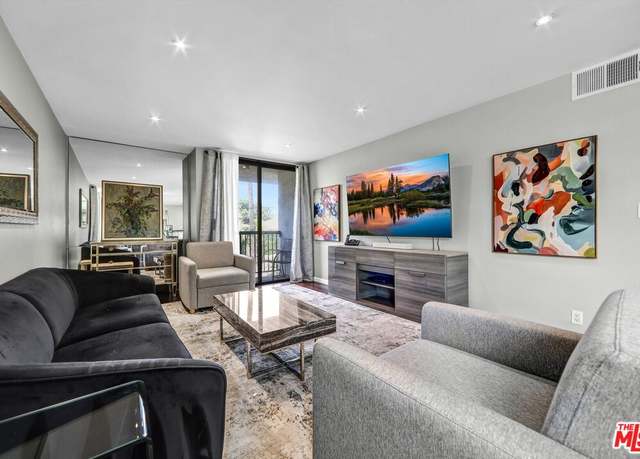 Property at 906 N Doheny Dr #309, West Hollywood, CA 90069, 2 beds, 2 baths