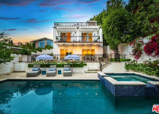 Property at 14539 Valley Vista Blvd, Sherman Oaks, CA 91403, 5 beds, 4.5 baths