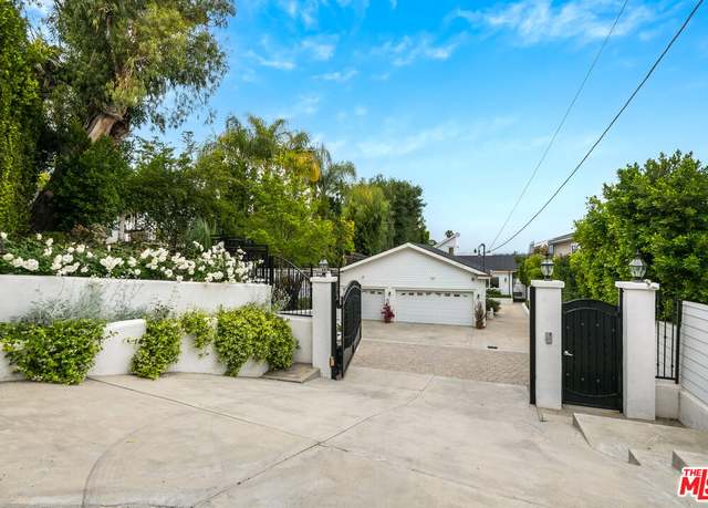 Property at 14539 Valley Vista Blvd, Sherman Oaks, CA 91403, 5 beds, 4.5 baths
