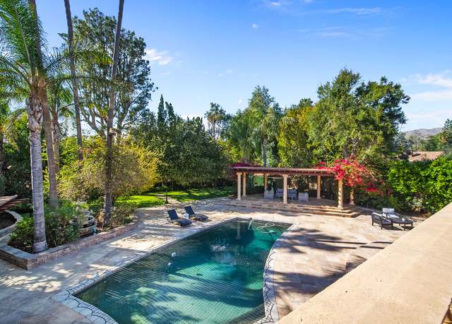 Property at 10801 Bothwell Rd, Chatsworth, CA 91311, 5 beds, 4 baths