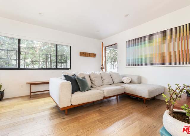 Property at 331 Brooks Ave #2, Venice, CA 90291, 2 beds, 1 bath