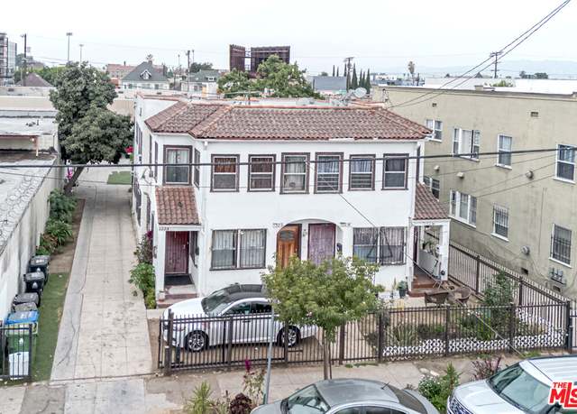 Property at 1521 Menlo Ave, Los Angeles, CA 90006, 6 beds, 4 baths