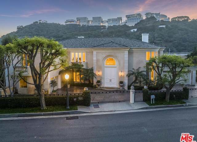 Property at 1032 Casiano Rd, Los Angeles, CA 90049, 5 beds, 5.5 baths