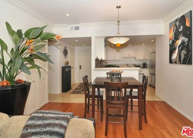 Property at 660 N Sweetzer Ave #204, Los Angeles, CA 90048, 2 beds, 2 baths