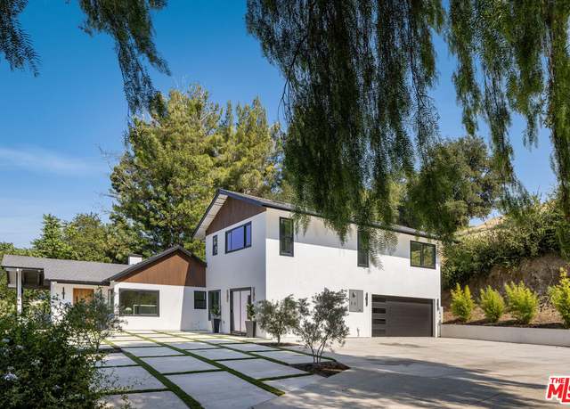 Property at 9425 Gierson Ave, Chatsworth, CA 91311, 4 beds, 3.5 baths