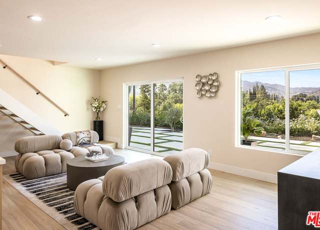 Property at 9425 Gierson Ave, Chatsworth, CA 91311, 4 beds, 3.5 baths