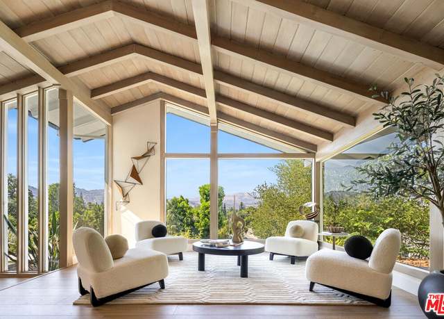 Property at 9425 Gierson Ave, Chatsworth, CA 91311, 4 beds, 3.5 baths