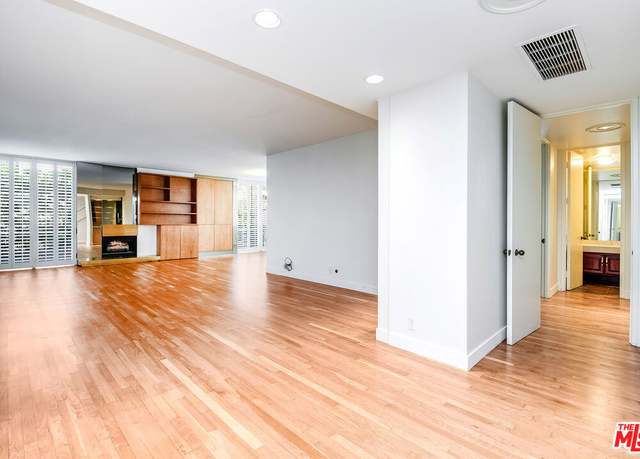 Property at 211 S Spalding Dr Unit 107N, Beverly Hills, CA 90212, 3 beds, 3 baths