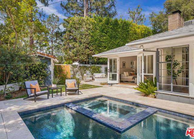 Property at 11349 Canton Dr, Studio City, CA 91604, 3 beds, 2.5 baths
