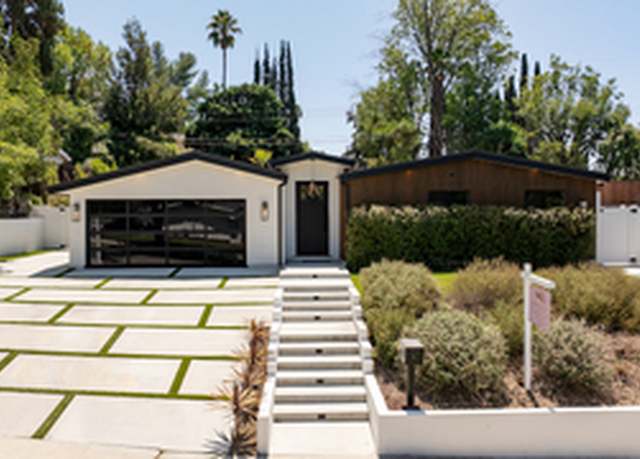 Property at 20748 Burbank Blvd, Woodland Hills, CA 91367, 4 beds, 3 baths