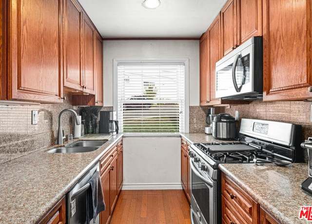 Property at 1306 Carmelita Ave, Redondo Beach, CA 90278, 2 beds, 1 bath