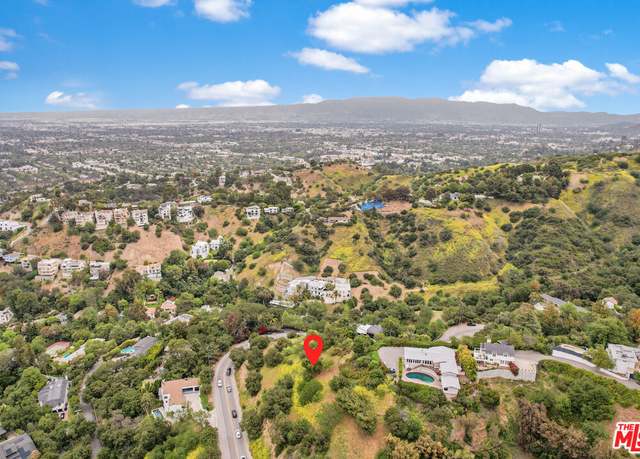 Property at 3301 Coldwater Canyon Ave, Studio City, CA 91604