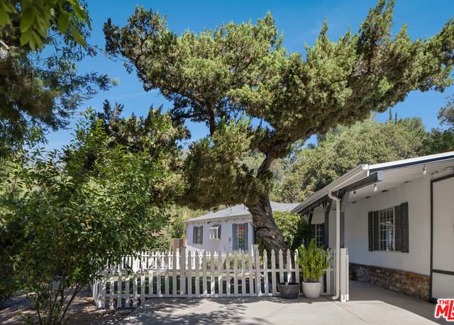 Property at 7815 Denivelle Rd, Sunland, CA 91040, 3 beds, 2 baths