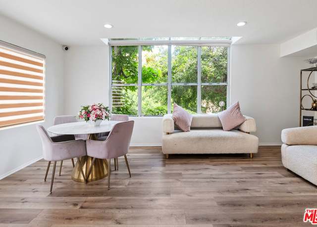 Property at 18730 Hatteras St #25, Tarzana, CA 91356, 2 beds, 3 baths