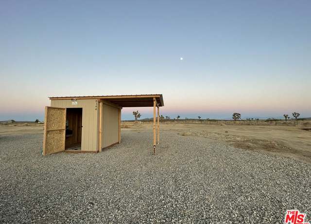 Property at 8144 Jefferson St, Mojave, CA 93501