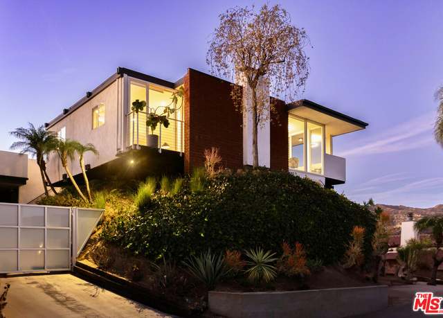 Property at 2751 Hollyridge Dr, Los Angeles, CA 90068, 2 beds, 2 baths