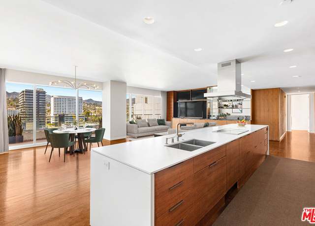 Property at 6250 Hollywood Blvd Unit 14D, Los Angeles, CA 90028, 3 beds, 4 baths