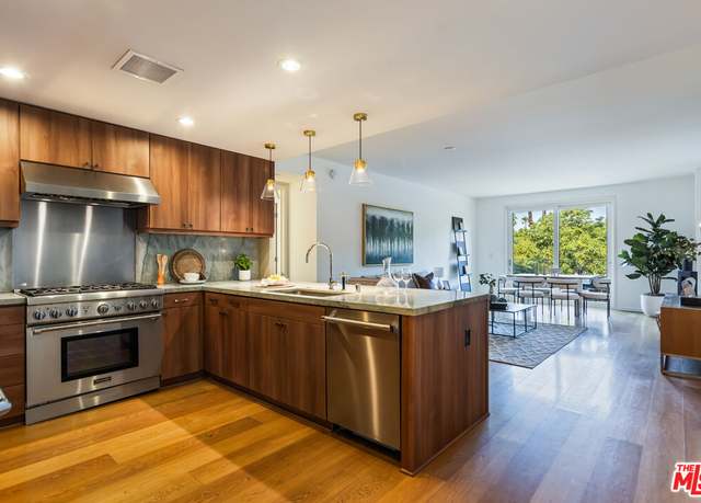 Property at 1705 Ocean Ave #205, Santa Monica, CA 90401, 2 beds, 2 baths