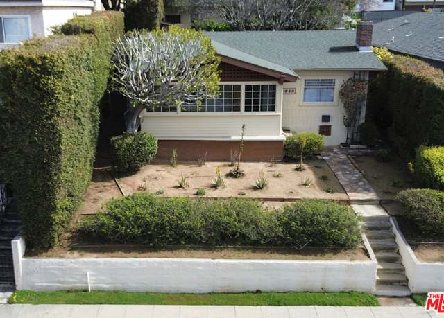 Property at 1923 11th St, Santa Monica, CA 90404, 4 beds, 2 baths