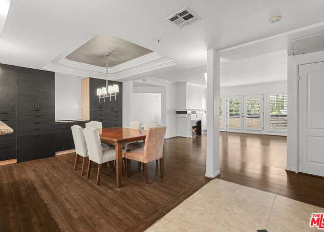Property at 5224 Zelzah Ave #207, Encino, CA 91316, 2 beds, 3 baths
